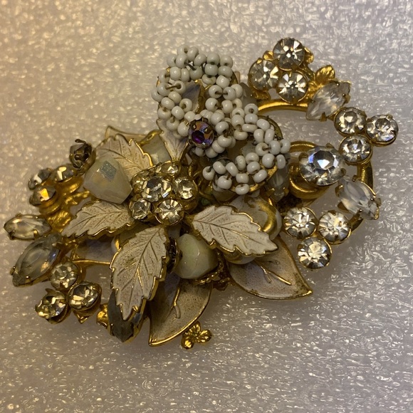 RARE Original By Robert Vintage Flower White Leaves Rhinestone Brooch - Picture 4 of 6